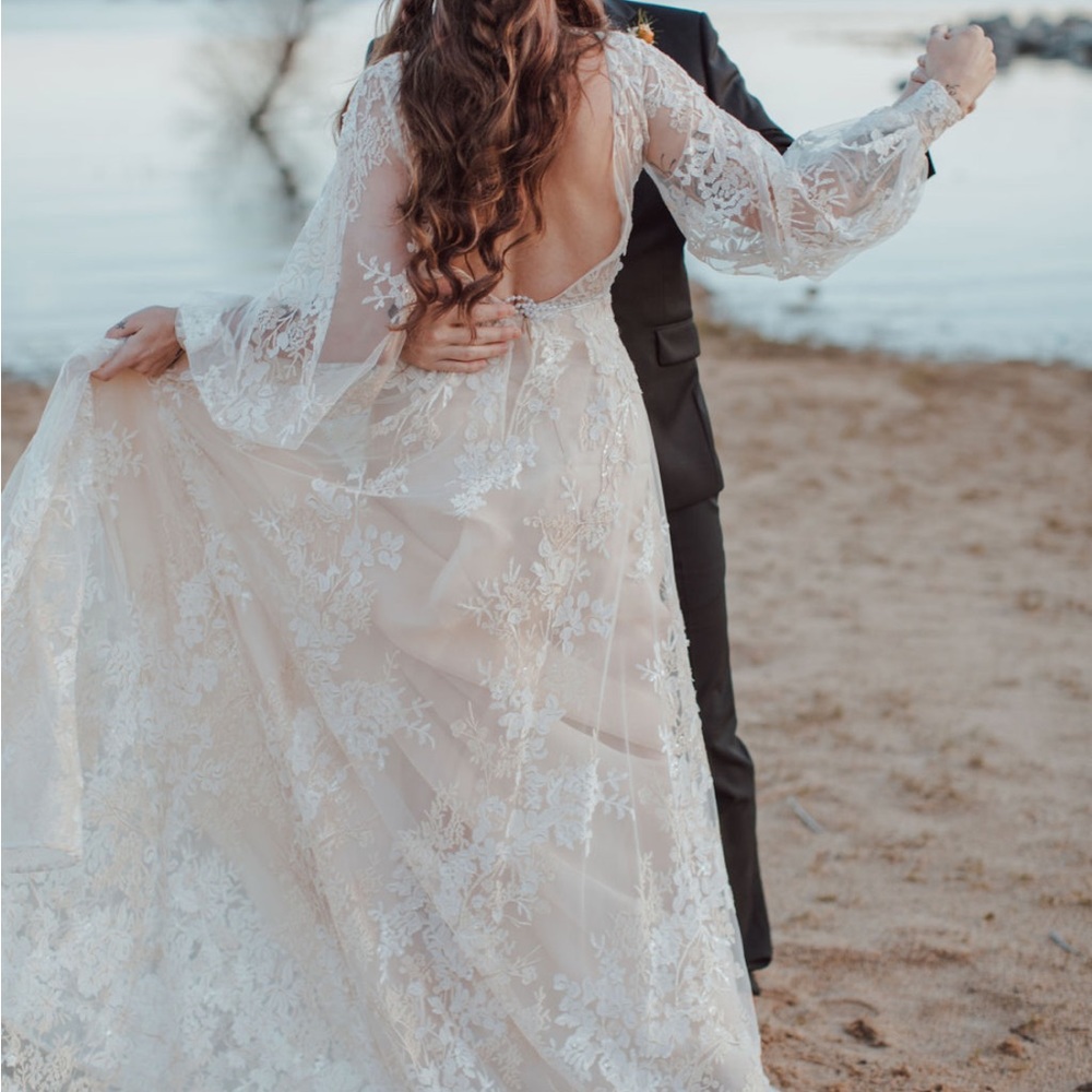 Grace Dew Ethereal lace long sleeve boho modern wedding dress